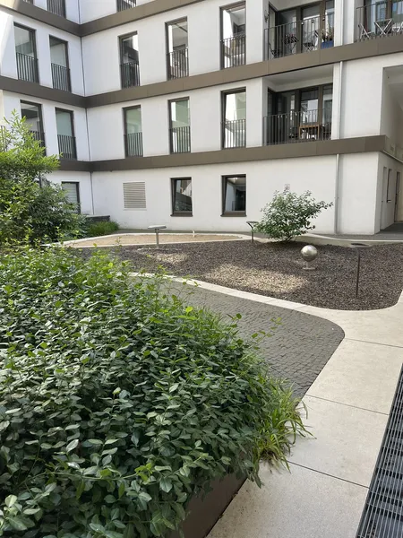 Moderne vollmöblierte 2-Zimmer-Wohnung Loggia Concierge-Service und Fitnessber im Guardian Berlin — photo 1